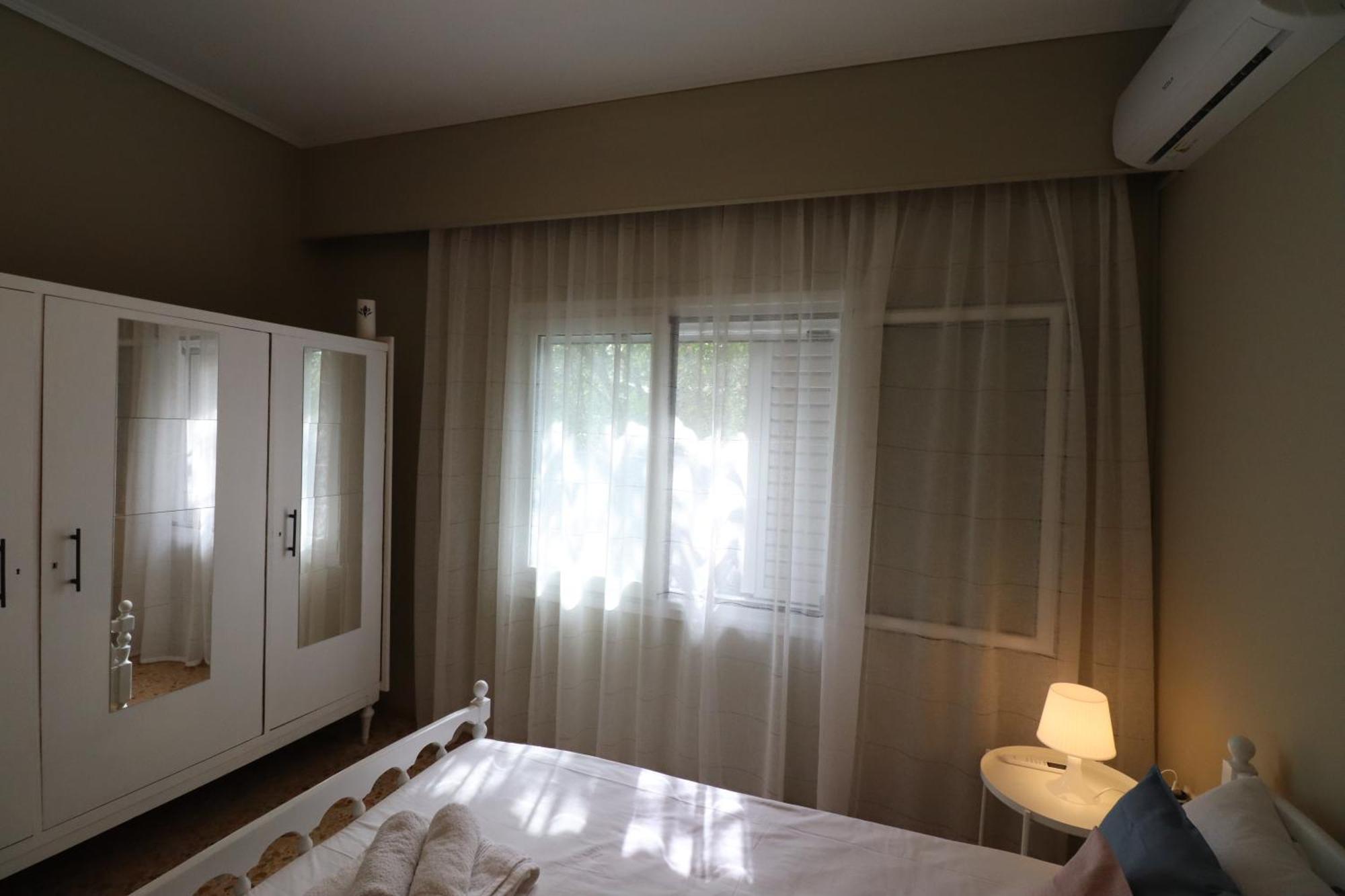 Lia House Near Airport